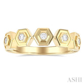 1/8 Ctw Hexagon Shape Link Round Cut Diamond Fashion Ring in 14K Yellow Gold